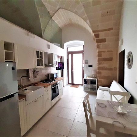 Casa Mima: Locazione Turistica Nel Centro Storico Apartman Brindisi Kültér fotó