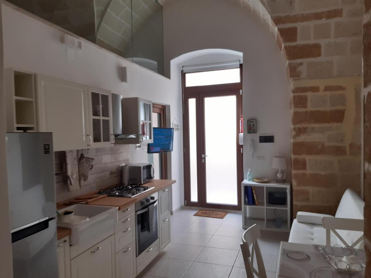 Casa Mima: Locazione Turistica Nel Centro Storico Apartman Brindisi Kültér fotó