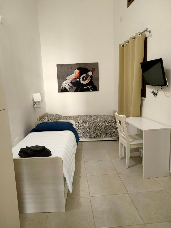 Casa Mima: Locazione Turistica Nel Centro Storico Apartman Brindisi Kültér fotó