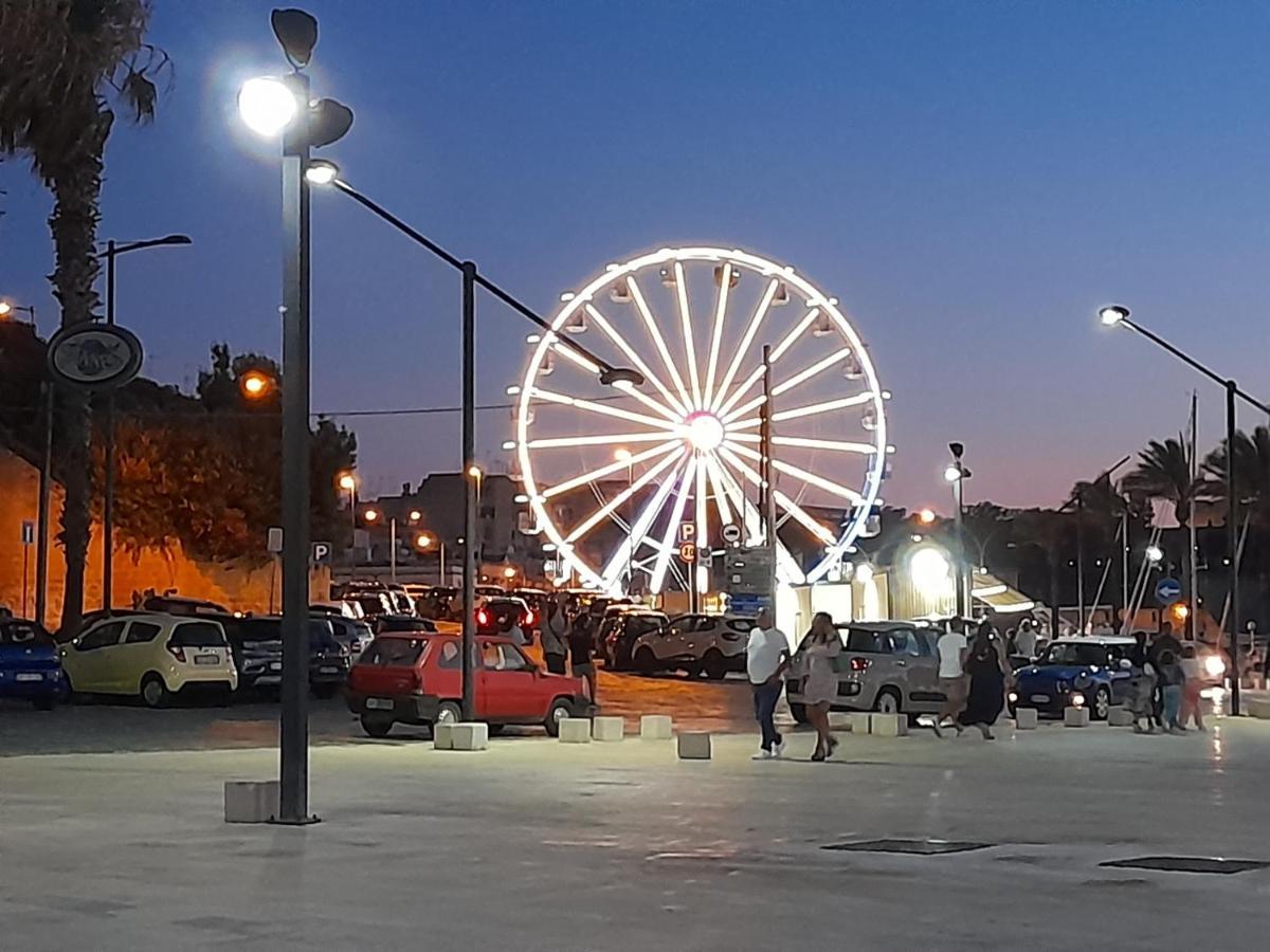 Casa Mima: Locazione Turistica Nel Centro Storico Apartman Brindisi Kültér fotó